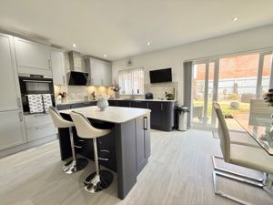 Photo 17- click for photo gallery